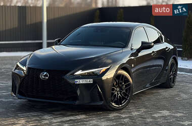Lexus IS 2021