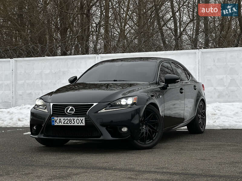 Седан Lexus IS 2014 в Києві