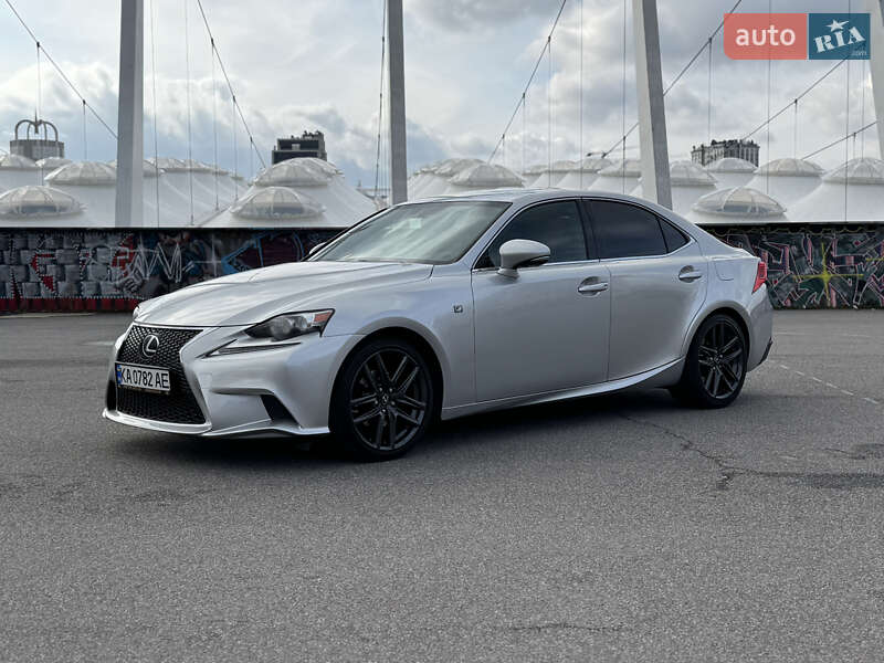 Седан Lexus IS 2014 в Києві