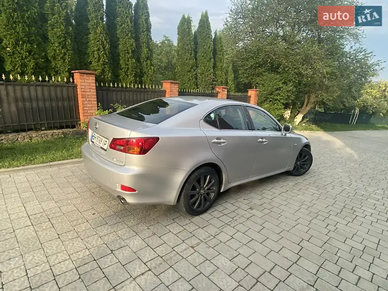 Lexus IS 2006