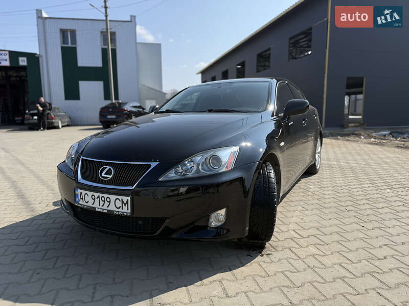 Седан Lexus IS 2008 в Луцьку