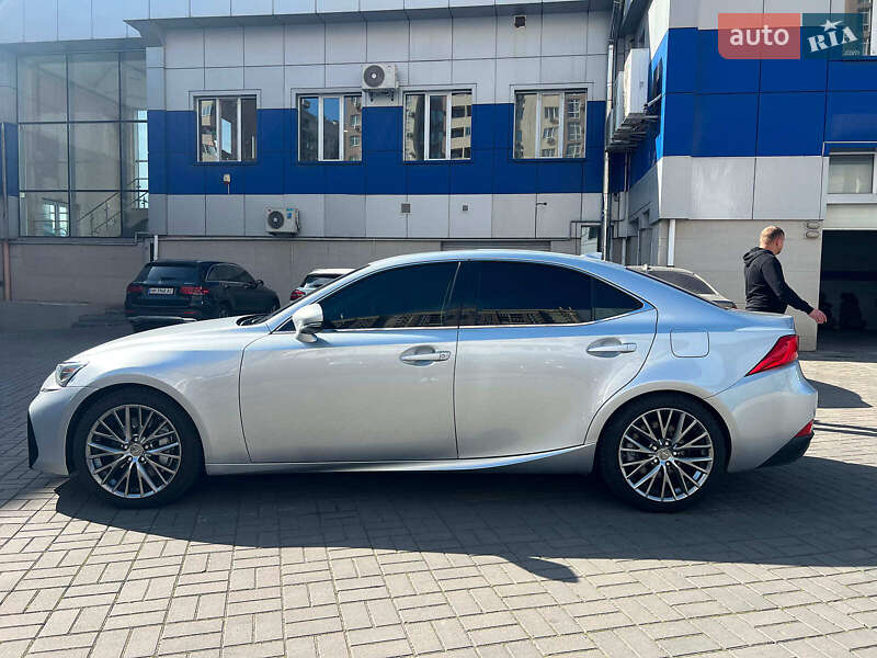 Седан Lexus IS 2017 в Одессе