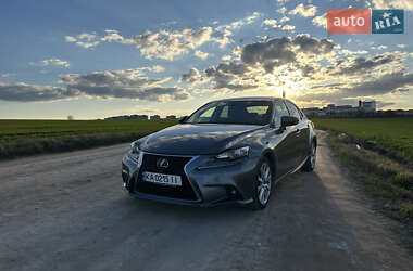 Седан Lexus IS 2014 в 