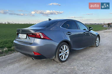 Седан Lexus IS 2014 в 