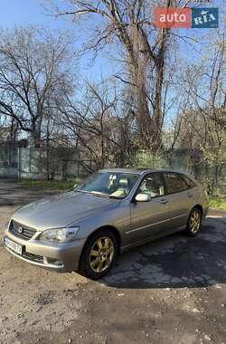 Универсал Lexus IS 2003 в 