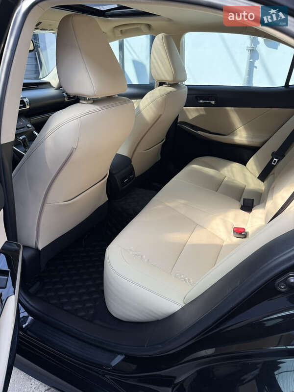 Седан Lexus IS 2016 в Одессе