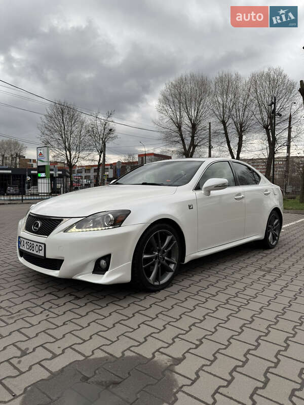 Lexus IS 2012