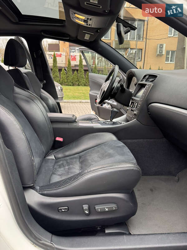 Седан Lexus IS 2012 в Киеве