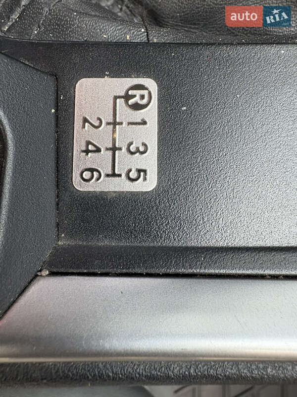 Седан Lexus IS 2006 в Днепре