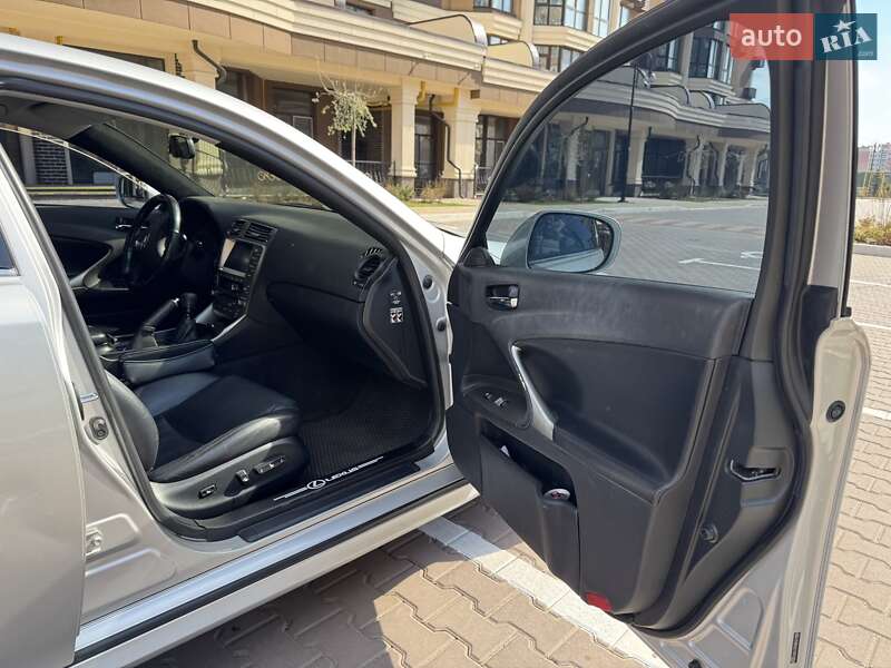 Седан Lexus IS 2007 в Києві