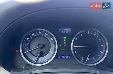 Седан Lexus IS 2011 в 