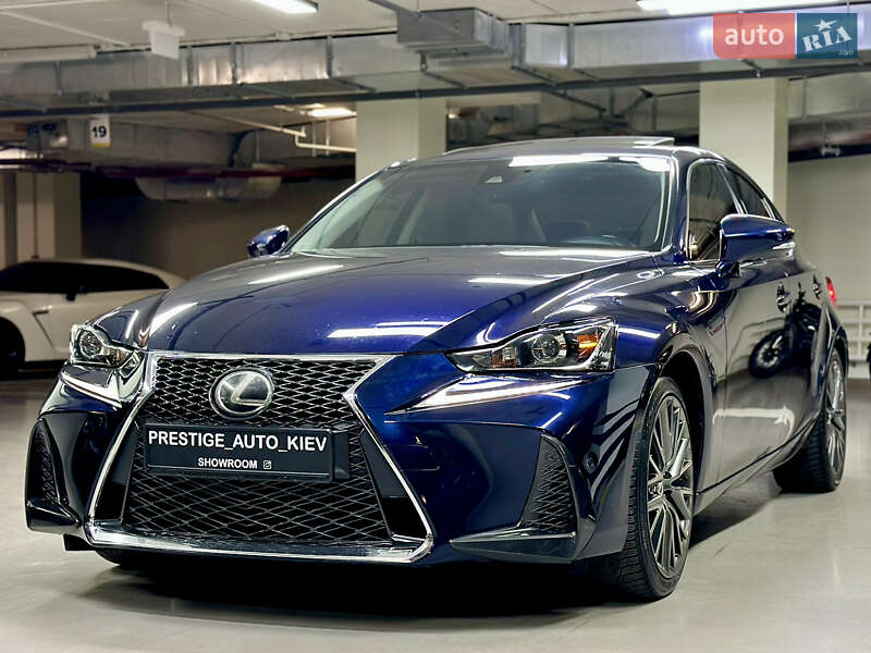 Седан Lexus IS 2017 в Києві