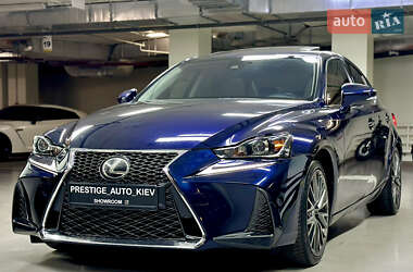 Седан Lexus IS 2017 в 