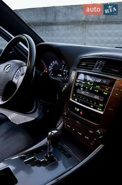 Седан Lexus IS 2012 в 
