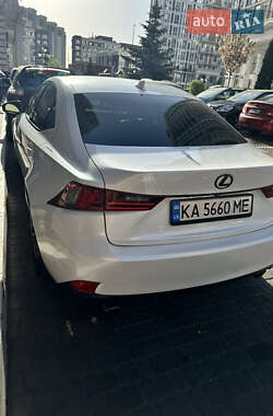 Седан Lexus IS 2014 в 