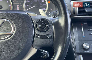 Седан Lexus IS 2014 в 
