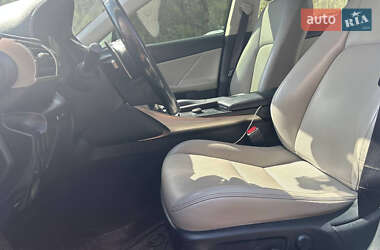 Седан Lexus IS 2014 в 