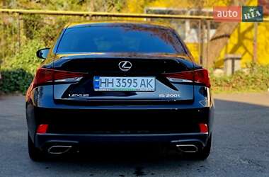 Седан Lexus IS 2017 в 