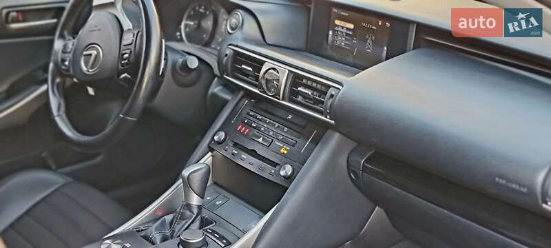 Седан Lexus IS 2017 в Одессе