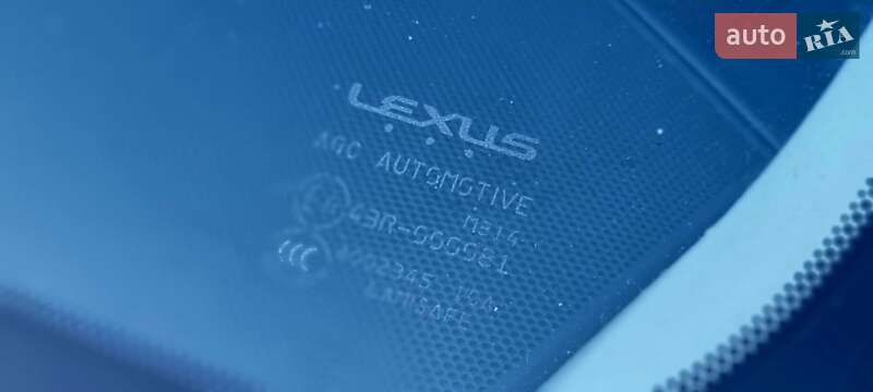 Седан Lexus IS 2017 в Одессе