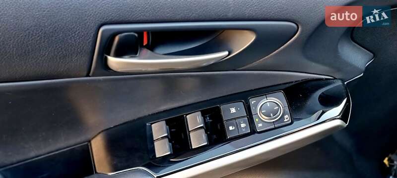 Седан Lexus IS 2017 в Одессе