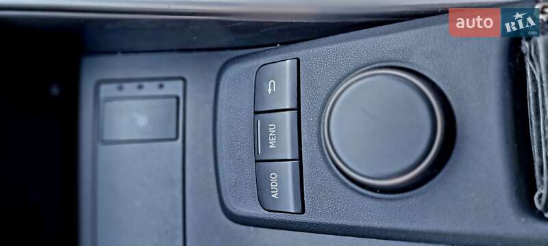 Седан Lexus IS 2017 в Одессе