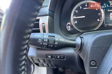 Седан Lexus IS 2013 в 