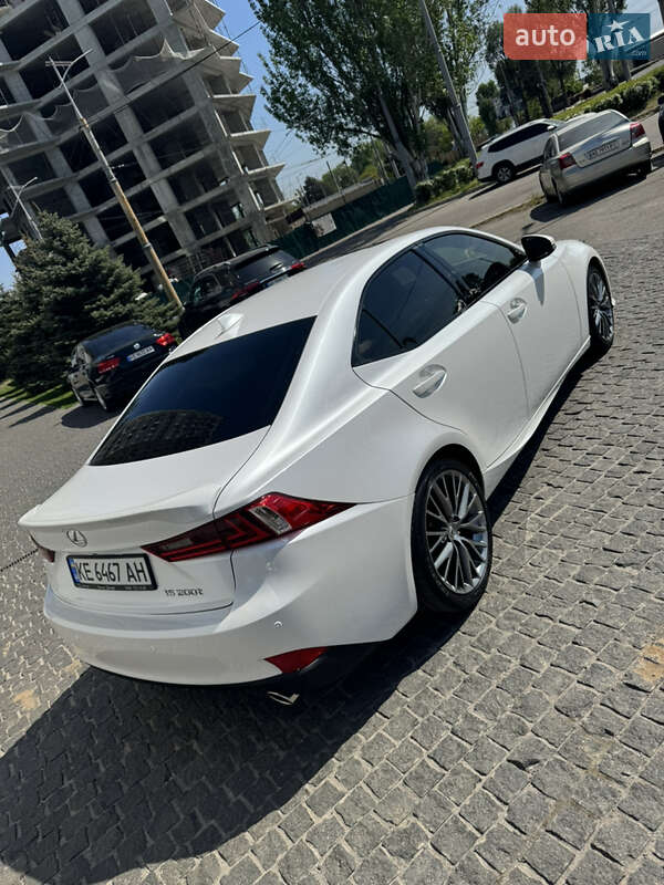 Седан Lexus IS 2016 в Дніпрі