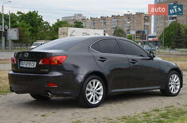 Седан Lexus IS 2010 в 