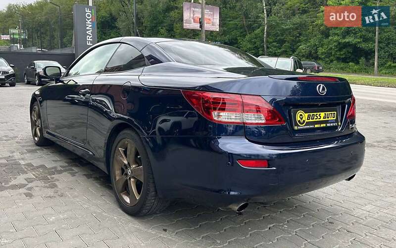 Кабриолет Lexus IS 2011 в Черновцах