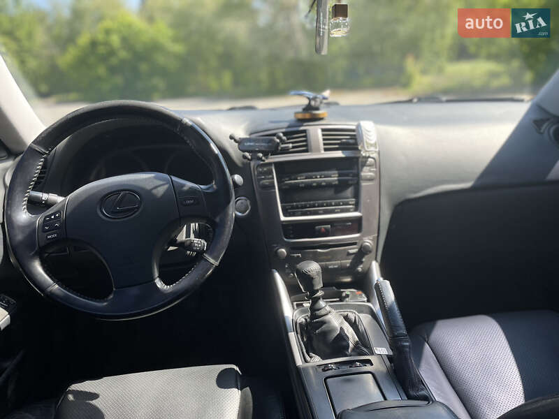 Седан Lexus IS 2005 в Днепре