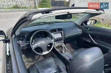 Кабриолет Lexus IS 2010 в 