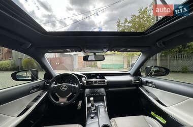 Седан Lexus IS 2013 в 