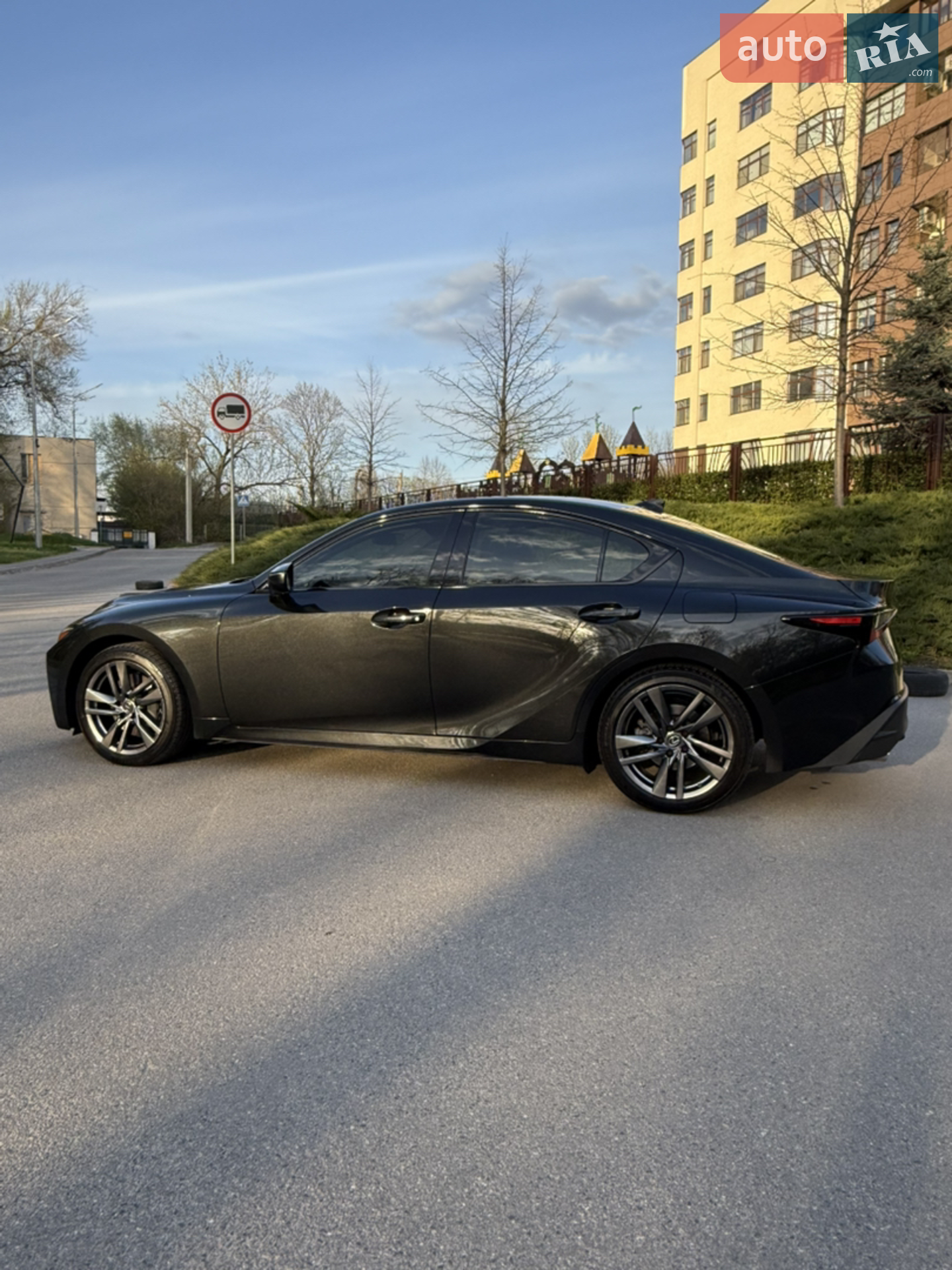 2021 Lexus IS - мініатюра 8