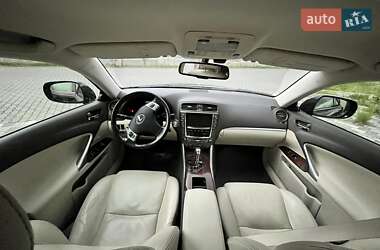Седан Lexus IS 2011 в Хмельницком