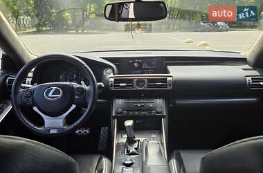 Седан Lexus IS 2013 в 
