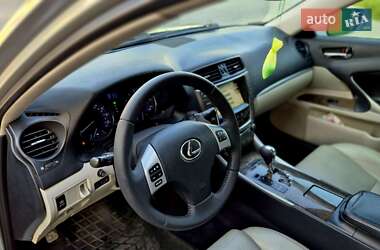 Седан Lexus IS 2010 в 