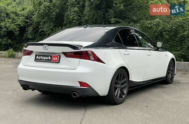 Седан Lexus IS 2016 в 