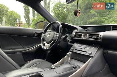 Седан Lexus IS 2016 в 