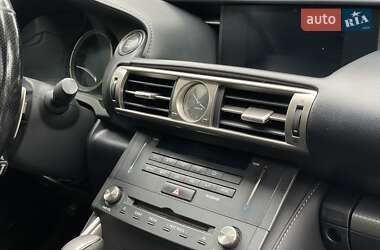 Седан Lexus IS 2016 в 