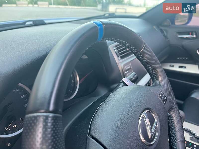 Седан Lexus IS 2008 в Києві