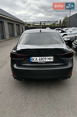 Седан Lexus IS 2016 в 