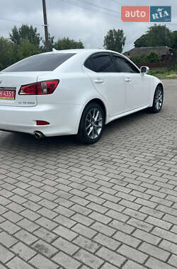Седан Lexus IS 2012 в 