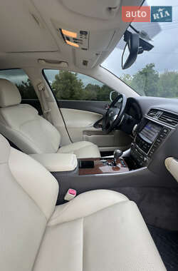 Седан Lexus IS 2012 в 