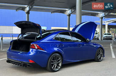 Седан Lexus IS 2014 в 