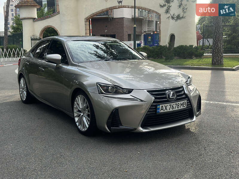 Седан Lexus IS 2017 в Харкові