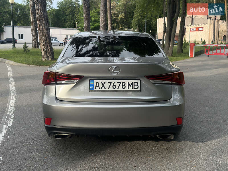 Седан Lexus IS 2017 в Харкові