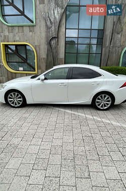 Седан Lexus IS 2013 в 