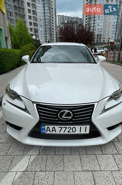 Седан Lexus IS 2013 в 