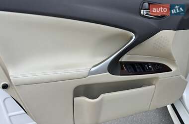Седан Lexus IS 2010 в 